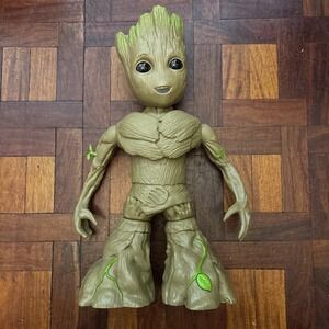 Marvel Studios I Am Groot Groove 'N Grow,‎ 13.5 Inch Interactive Action Figure